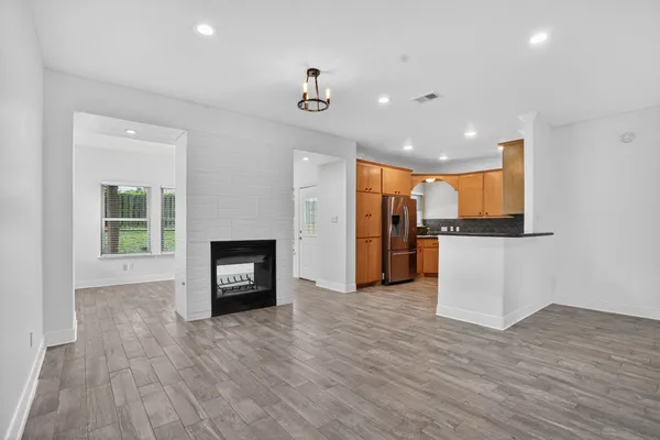 $2,200 | 4313 Windswept Drive, Montgomery, TX 77356