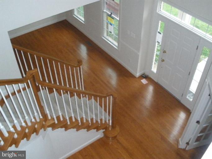13909 Schaeffer Road Boyds, MD 20841 - Photo 9 of 11 Entrance / Foyer