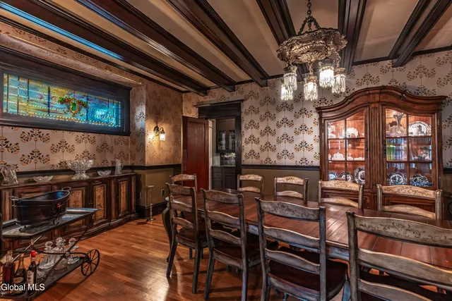 $749,000 | 6 Manning Boulevard, Albany, NY 12203