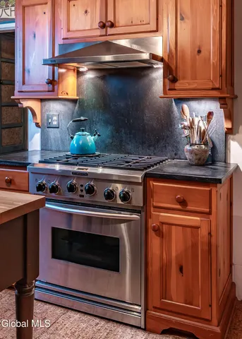 $749,000 | 6 Manning Boulevard, Albany, NY 12203