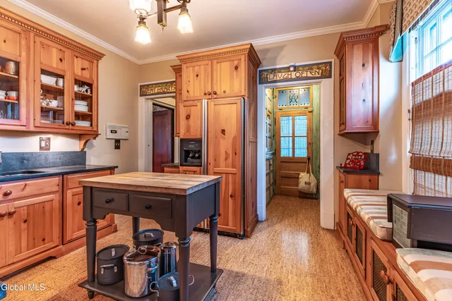 $749,000 | 6 Manning Boulevard, Albany, NY 12203