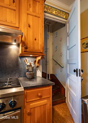 $749,000 | 6 Manning Boulevard, Albany, NY 12203