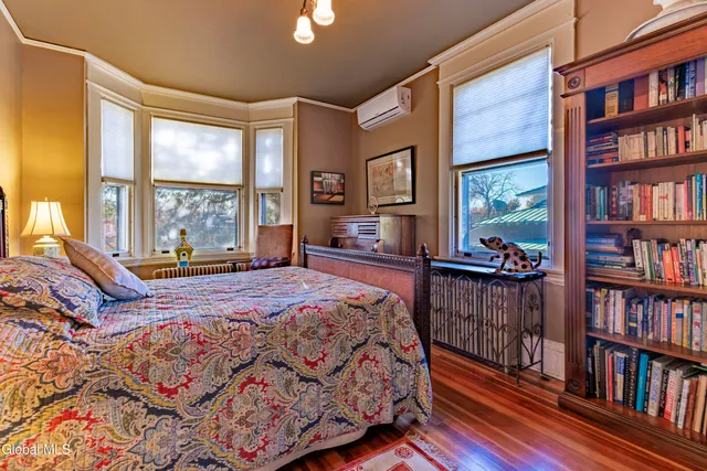 $749,000 | 6 Manning Boulevard, Albany, NY 12203