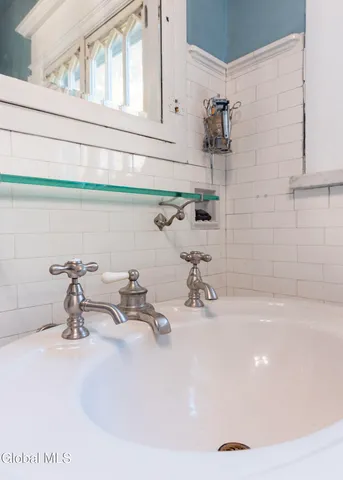 $749,000 | 6 Manning Boulevard, Albany, NY 12203