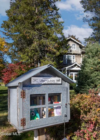 $749,000 | 6 Manning Boulevard, Albany, NY 12203