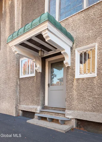 $749,000 | 6 Manning Boulevard, Albany, NY 12203