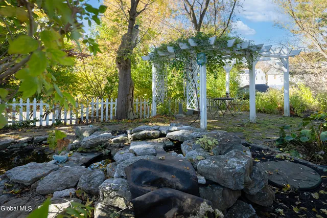 $749,000 | 6 Manning Boulevard, Albany, NY 12203