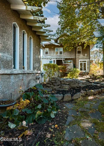 $749,000 | 6 Manning Boulevard, Albany, NY 12203