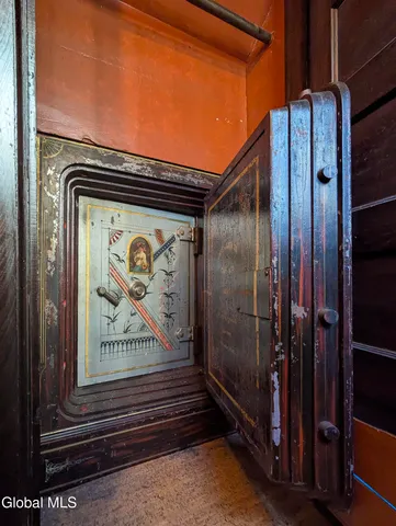 $749,000 | 6 Manning Boulevard, Albany, NY 12203