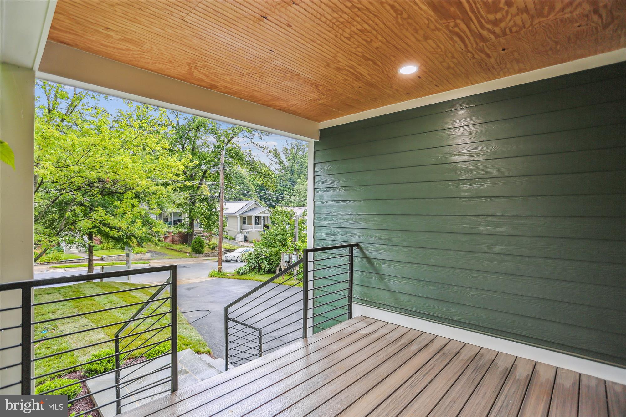 620 Mississippi Avenue Silver Spring, MD 20910 - Photo 3 of 50 a view of a chairs in a balcony
