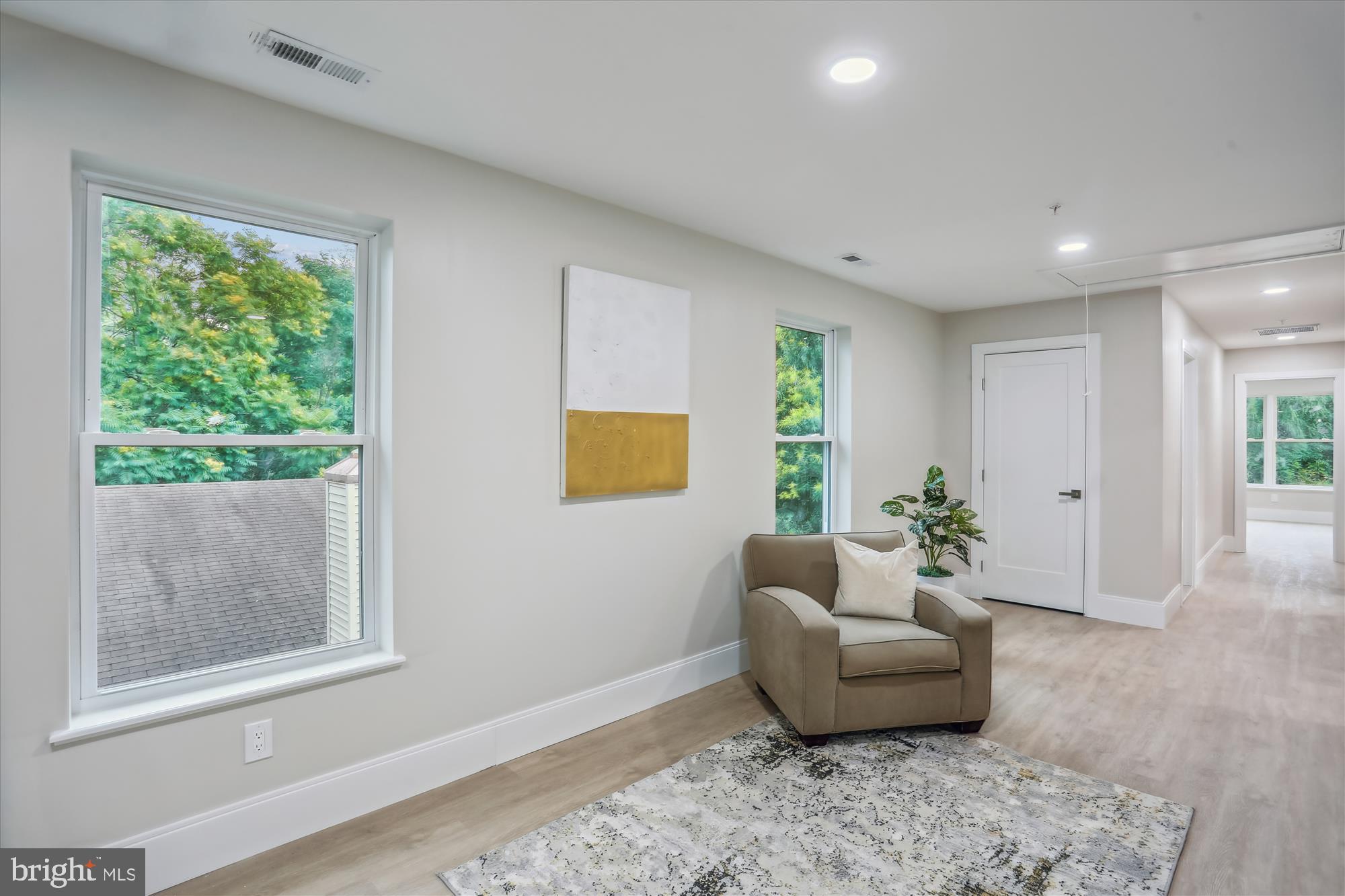 620 Mississippi Avenue Silver Spring, MD 20910 - Photo 33 of 50 a living room with furniture and a window