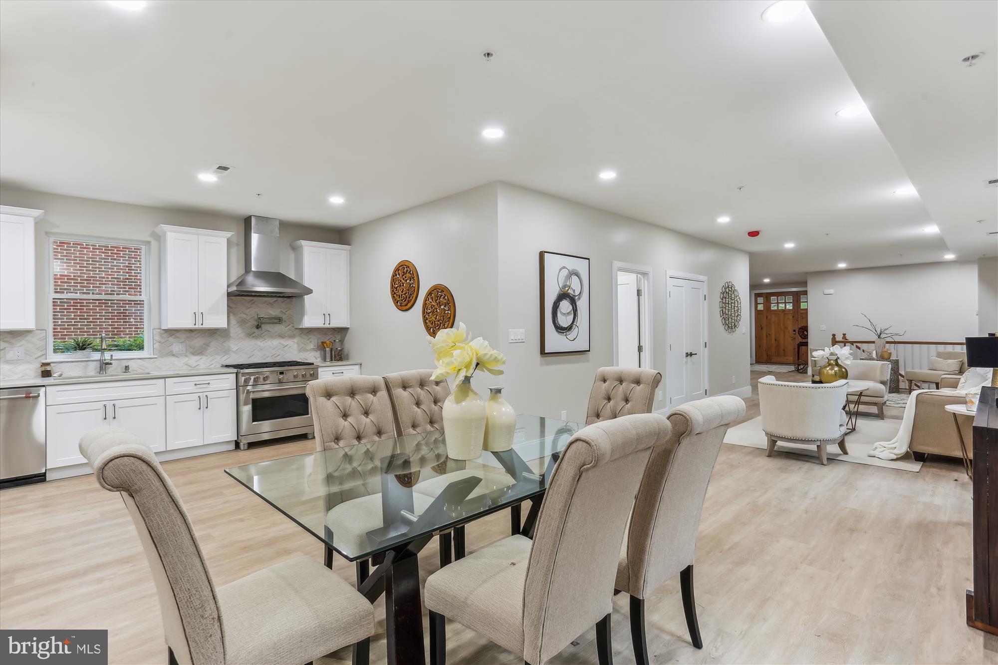 620 Mississippi Avenue Silver Spring, MD 20910 - Photo 10 of 50 a living room with furniture kitchen view and a stove