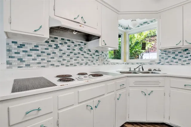 $3,650,000 | 2019 Northeast 31st Avenue, Fort Lauderdale, FL 33305