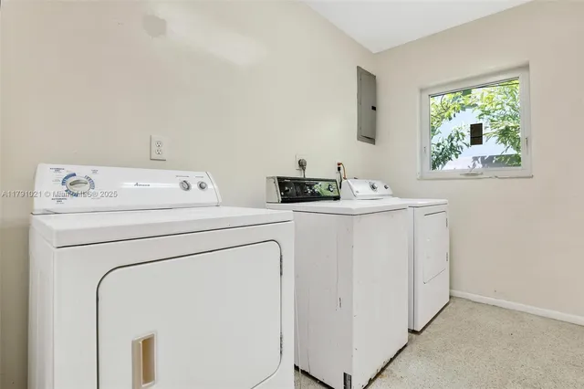 $3,650,000 | 2019 Northeast 31st Avenue, Fort Lauderdale, FL 33305