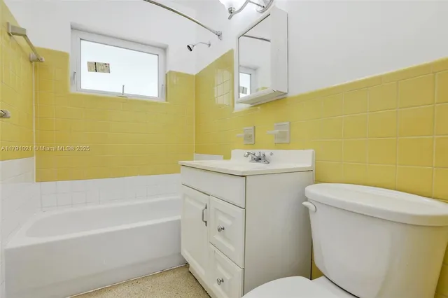 $3,650,000 | 2019 Northeast 31st Avenue, Fort Lauderdale, FL 33305