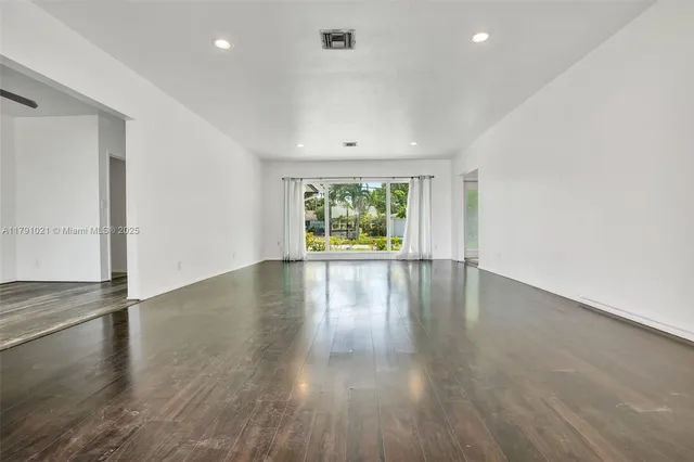 $3,650,000 | 2019 Northeast 31st Avenue, Fort Lauderdale, FL 33305