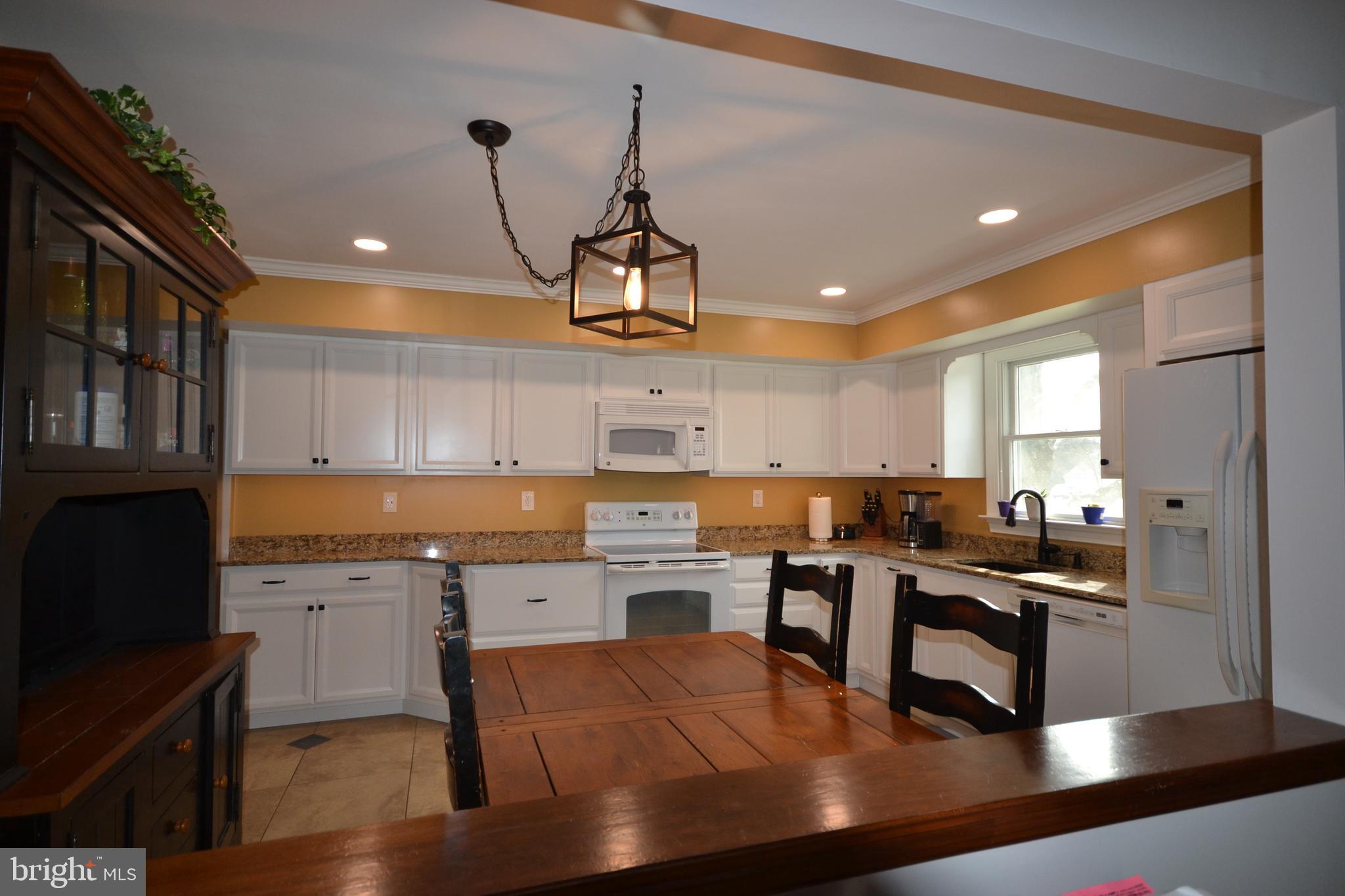 3228 Roxbury Road Hatfield, PA 19440 - Photo 8 of 31 Gallery Image 8