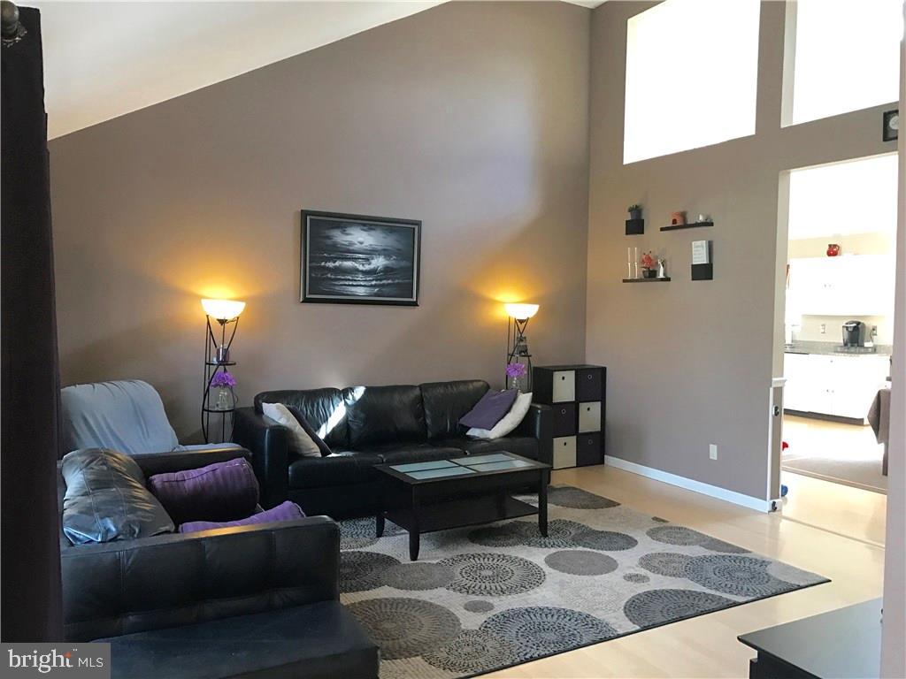 137 Quadrant Road Manahawkin, NJ 08050 - Photo 2 of 20