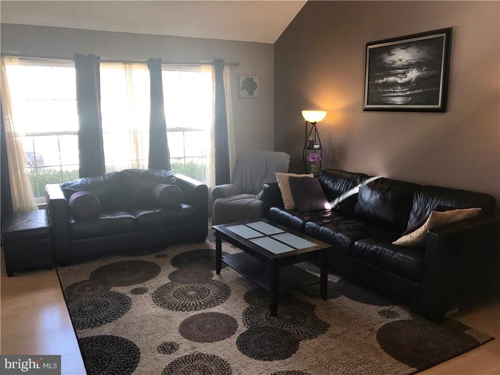 137 Quadrant Road Manahawkin, NJ 08050 - Photo 3 of 20