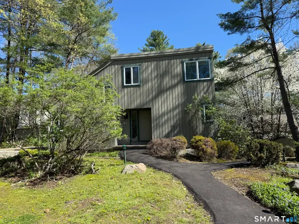 $3,000 | 2 Talcott Glen Road, Unit C, Farmington, CT 06032