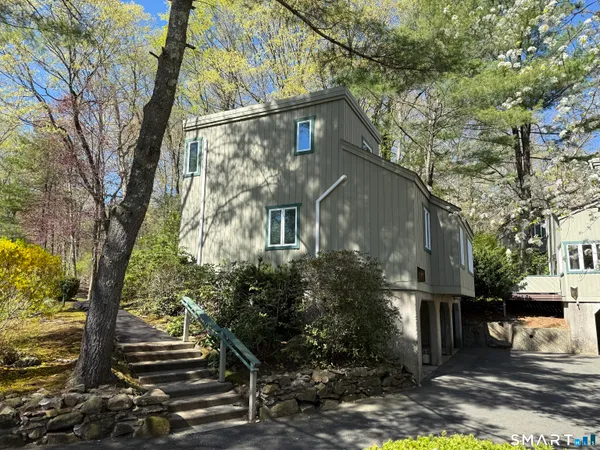 $3,000 | 2 Talcott Glen Road, Unit C, Farmington, CT 06032
