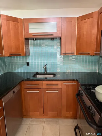 $3,000 | 2 Talcott Glen Road, Unit C, Farmington, CT 06032