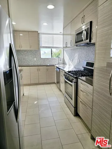 $5,500 | 12115 San Vicente Boulevard, Unit 309, Los Angeles, CA 90049