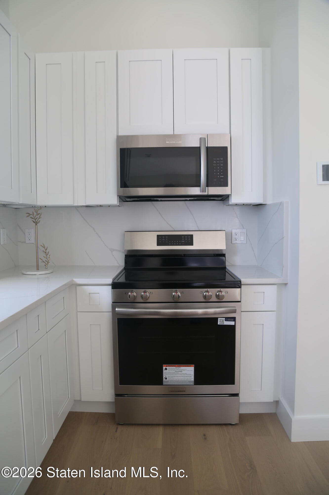 1221 Forest Hill Road, Unit 1 Staten Island, NY 10314 - Photo 3 of 9 8C5A1671