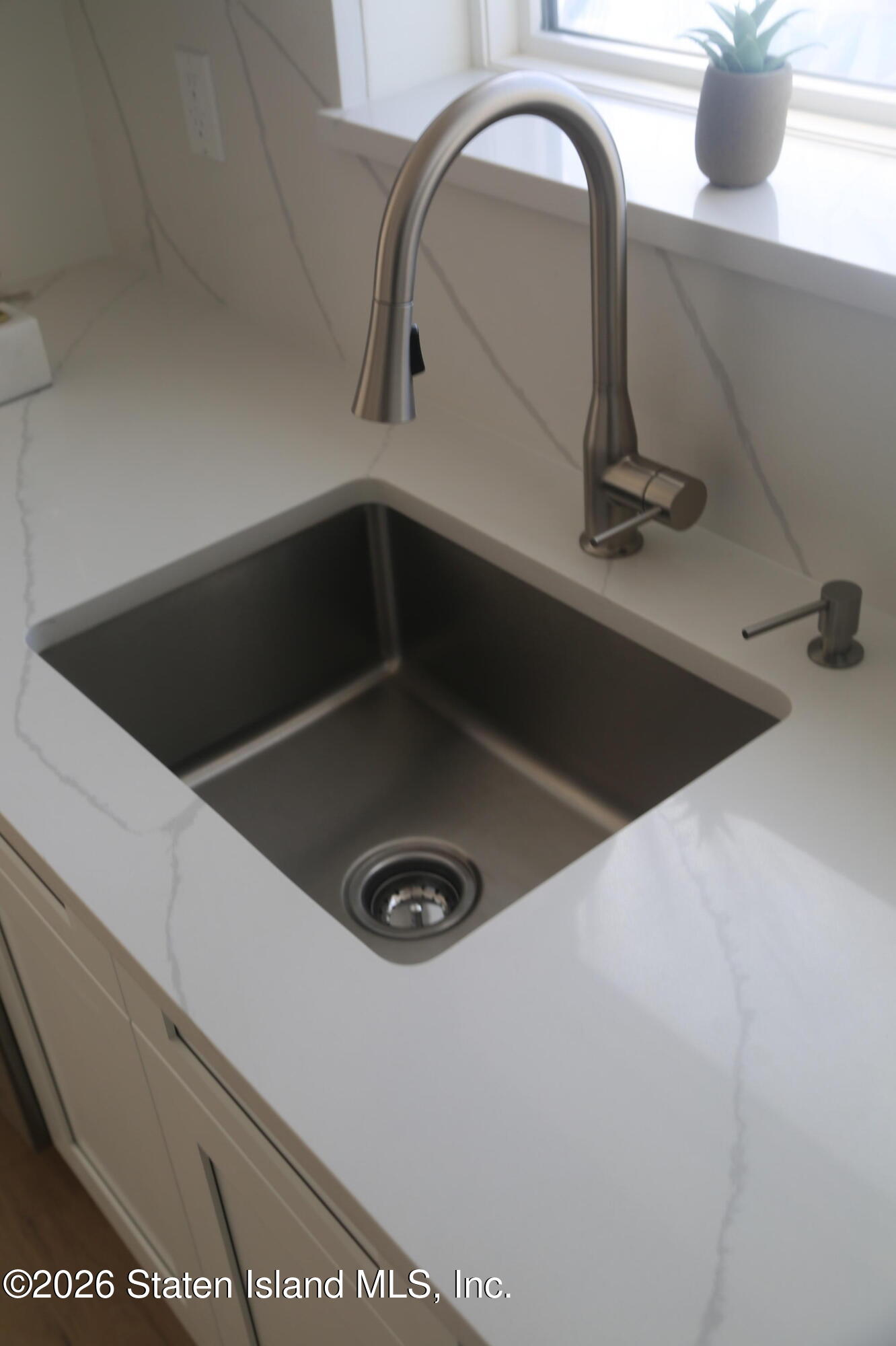 1221 Forest Hill Road, Unit 1 Staten Island, NY 10314 - Photo 4 of 9 8C5A1645