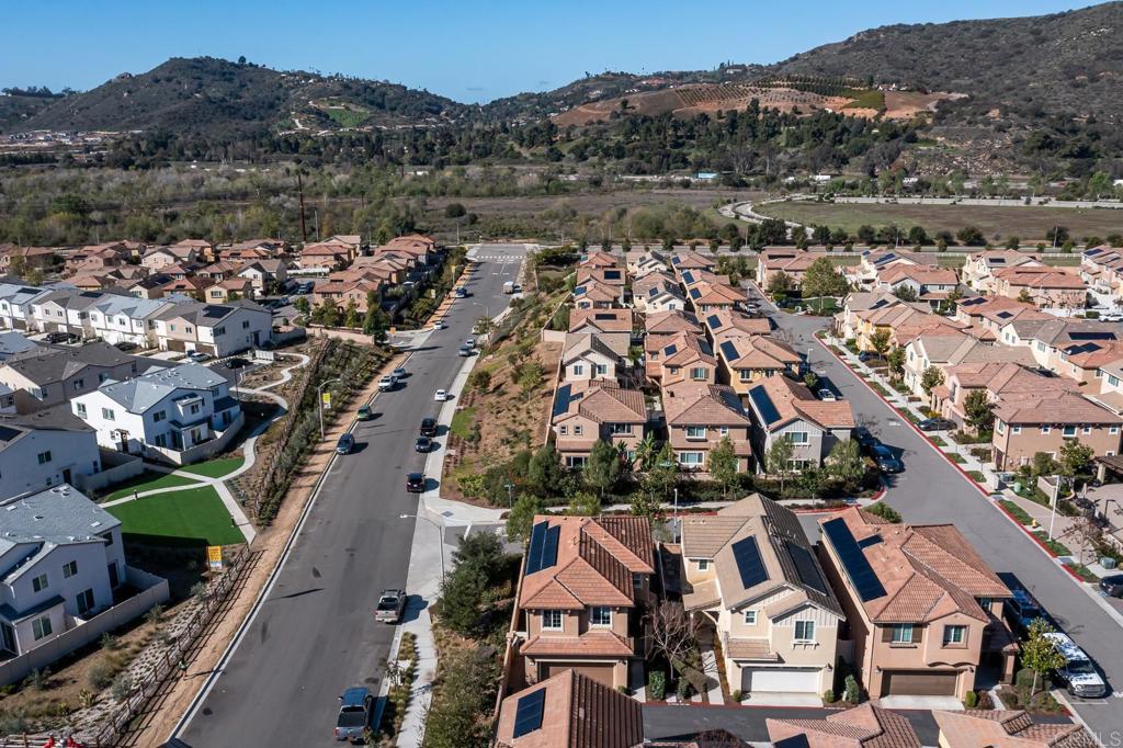 313 Dun Blazer Way Fallbrook, CA 92028 - Photo 39 of 59 an aerial view of residential houses with outdoor space and river