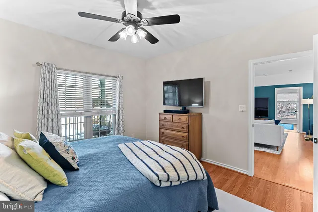 $389,999 | 3916 Penderview Drive, Unit 428, Fairfax, VA 22033