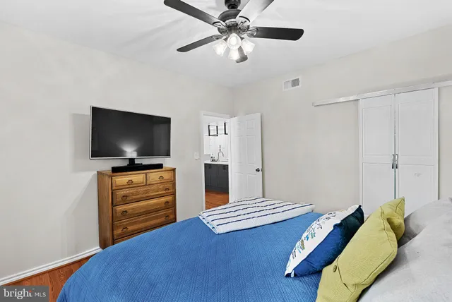 $389,999 | 3916 Penderview Drive, Unit 428, Fairfax, VA 22033