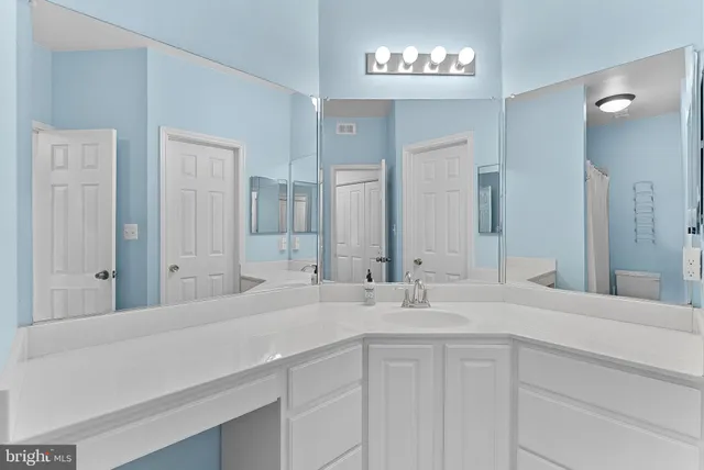 $389,999 | 3916 Penderview Drive, Unit 428, Fairfax, VA 22033