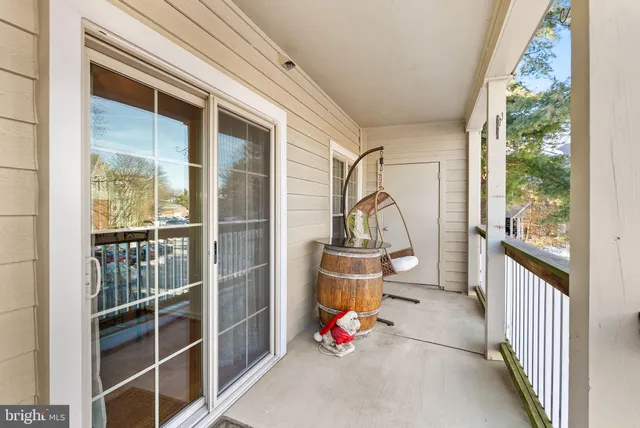 $389,999 | 3916 Penderview Drive, Unit 428, Fairfax, VA 22033