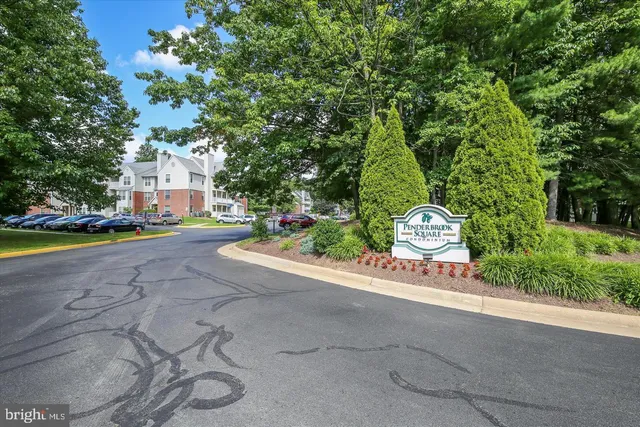 $389,999 | 3916 Penderview Drive, Unit 428, Fairfax, VA 22033