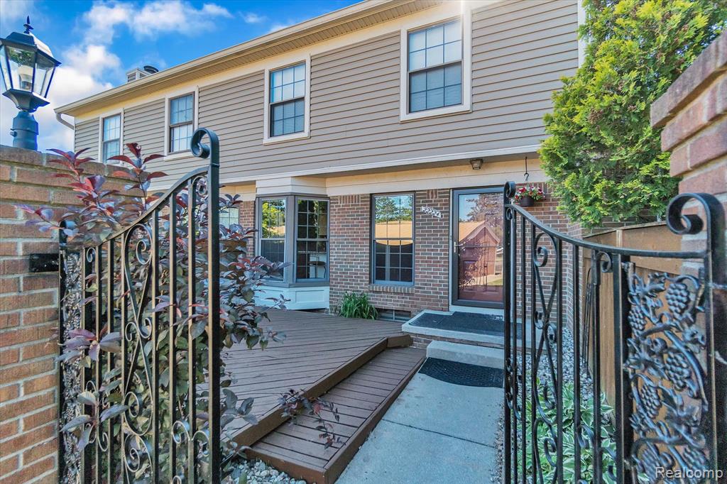 22224 Edgewater Novi, MI 48375 - Photo 1 of 32