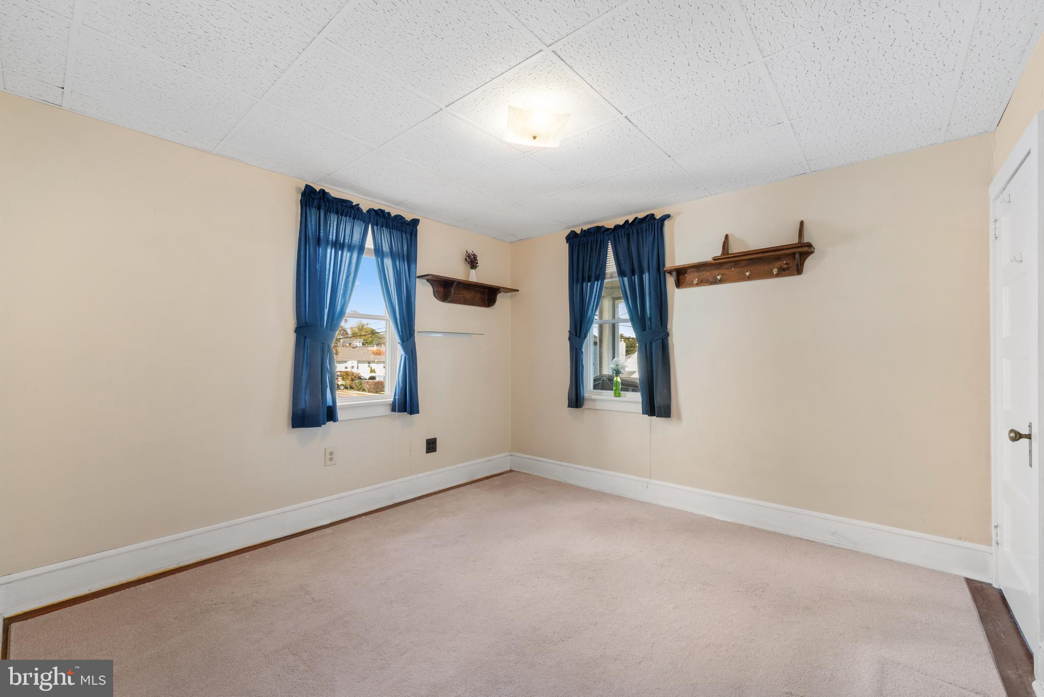 226 South Pine Avenue Maple Shade, NJ 08052 - Photo 28 of 39 an empty room with windows