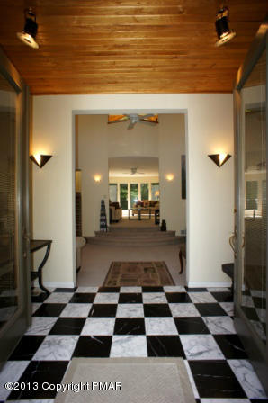 116 Antler Road Cresco, PA 18326 - Photo 10 of 48 Foyer Entry