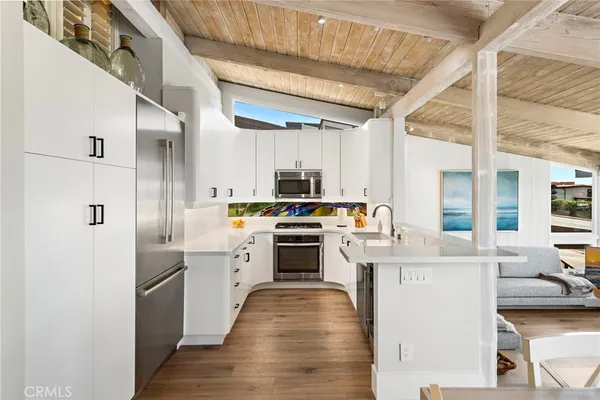 $8,995 | 201 Nyes Place, Laguna Beach, CA 92651