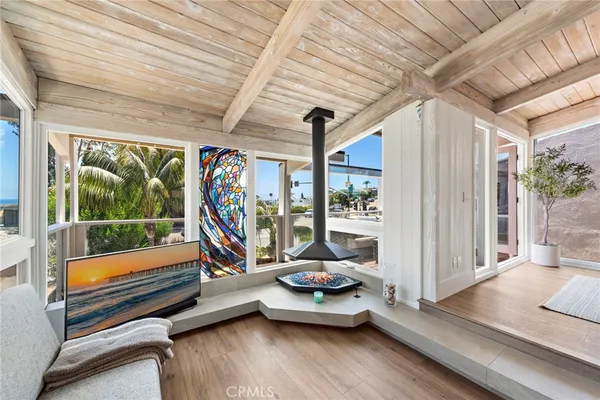 $8,995 | 201 Nyes Place, Laguna Beach, CA 92651