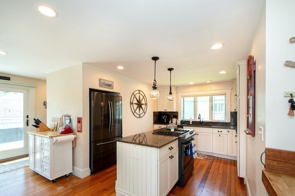 41 Otis Road Scituate, MA 02066 - Photo 6 of 29