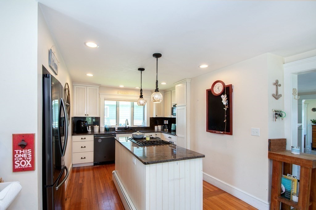 41 Otis Road Scituate, MA 02066 - Photo 8 of 29