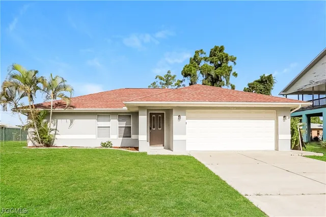 $1,960 | 5840 Regent Road, Venice, FL 34293