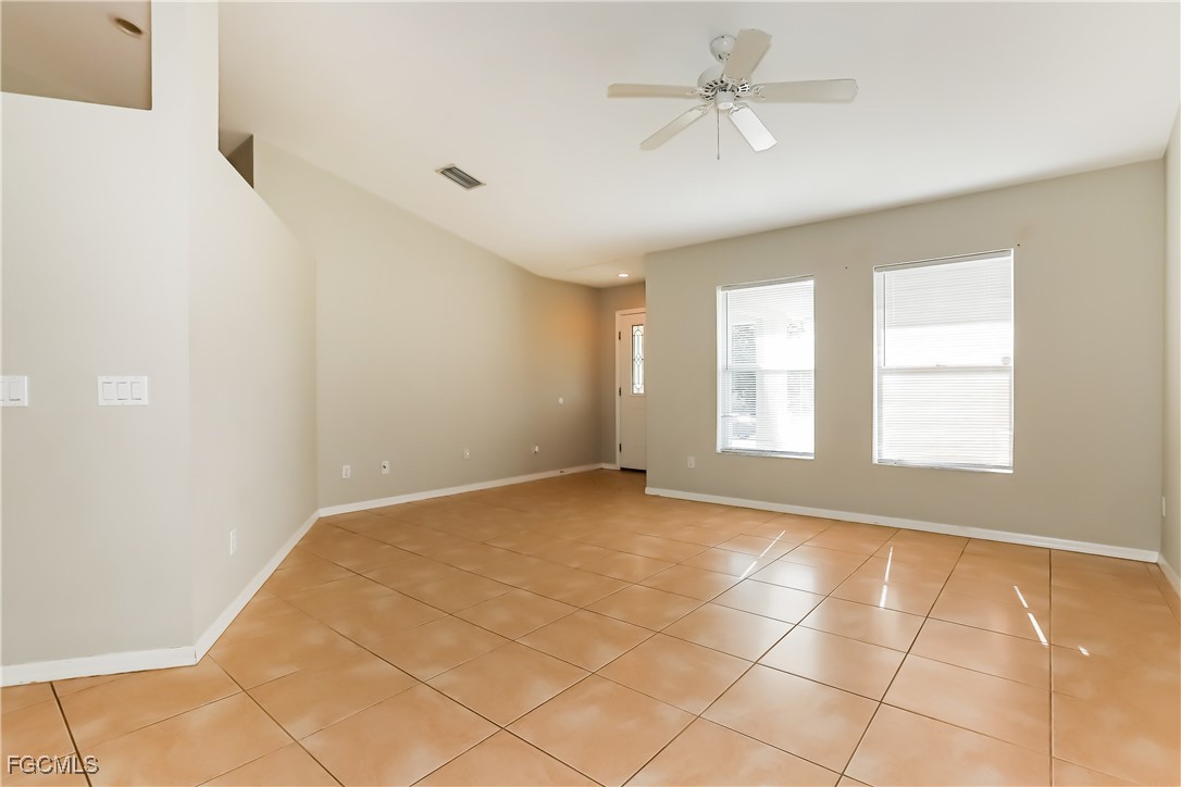 5840 Regent Road Venice, FL 34293 - Photo 2 of 16