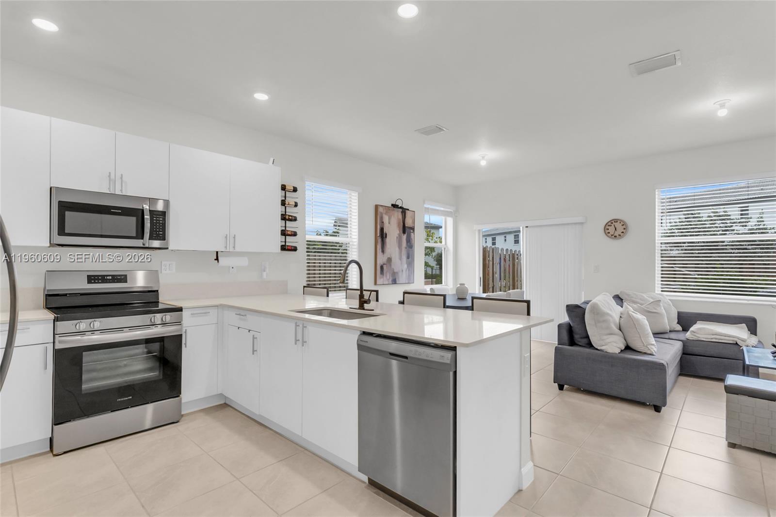 16264 Southwest 292nd Street Homestead, FL 33033 - Photo 9 of 29