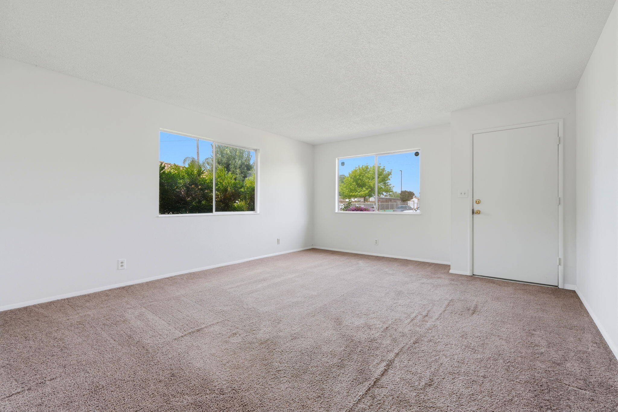 1123 East Washington Avenue Reedley, CA 93654 - Photo 17 of 54 17-1123_E_Washington_Ave_016