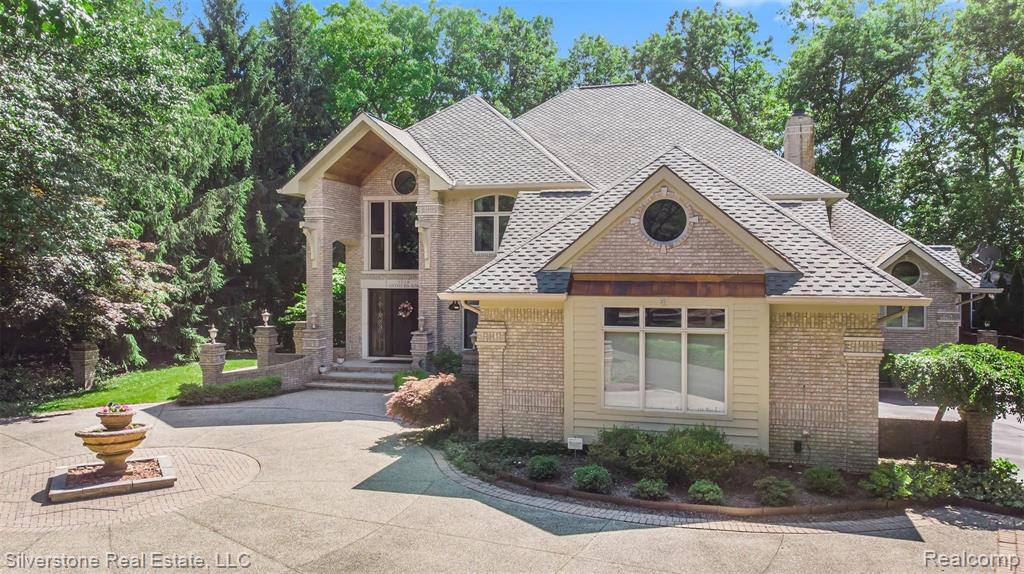 1913 Arthurs Way Rochester Hills, MI 48306 - Photo 2 of 61