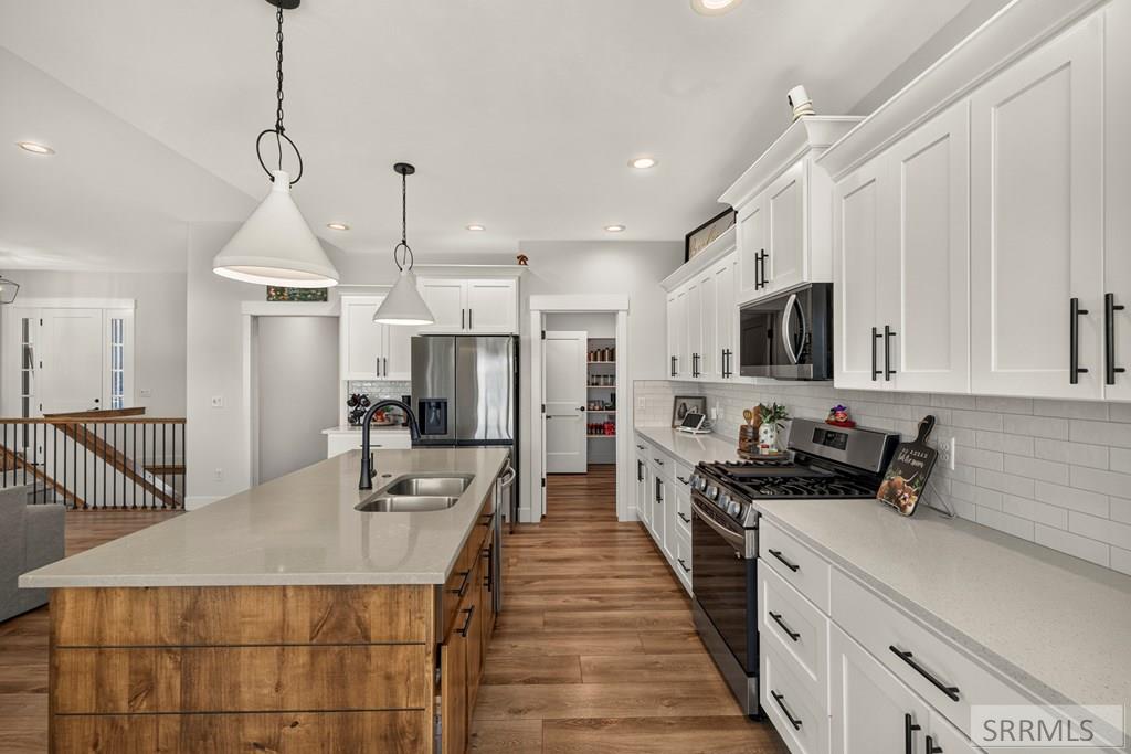3042 Lin Road Idaho Falls, ID 83401 - Photo 15 of 68 Kitchen