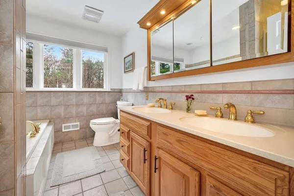 $1,275,000 | 7 Sandy Drive, Acton, MA 01720