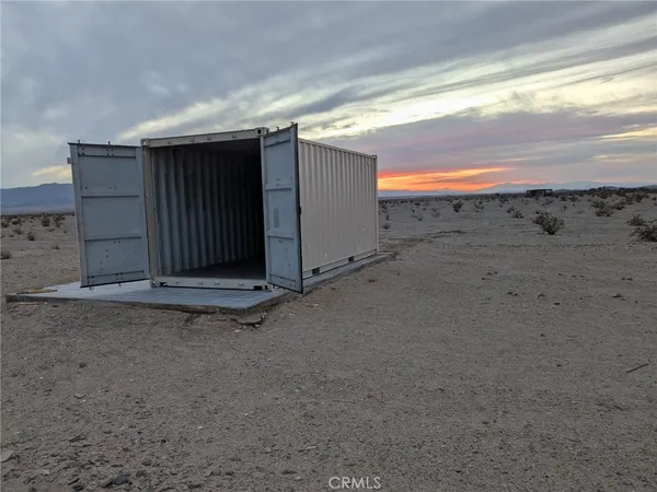 a view of a room with an empty space